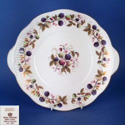 ROYAL STAFFORD Golden Bramble Tea or Coffee Set - 21pcs 23 ROYAL STAFFORD Golden Bramble Cake Plate
